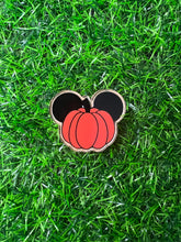 Load image into Gallery viewer, Pumpkin Mouse Acrylic Blank &amp; Decal Set
