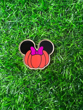 Load image into Gallery viewer, Pumpkin Mouse Acrylic Blank &amp; Decal Set
